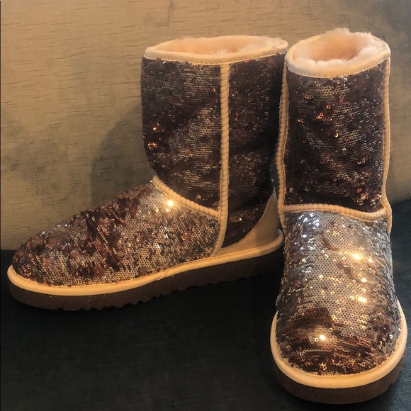 UGG Sparkly Bronze Sequin, Boots,7 - Picture 1 of 8